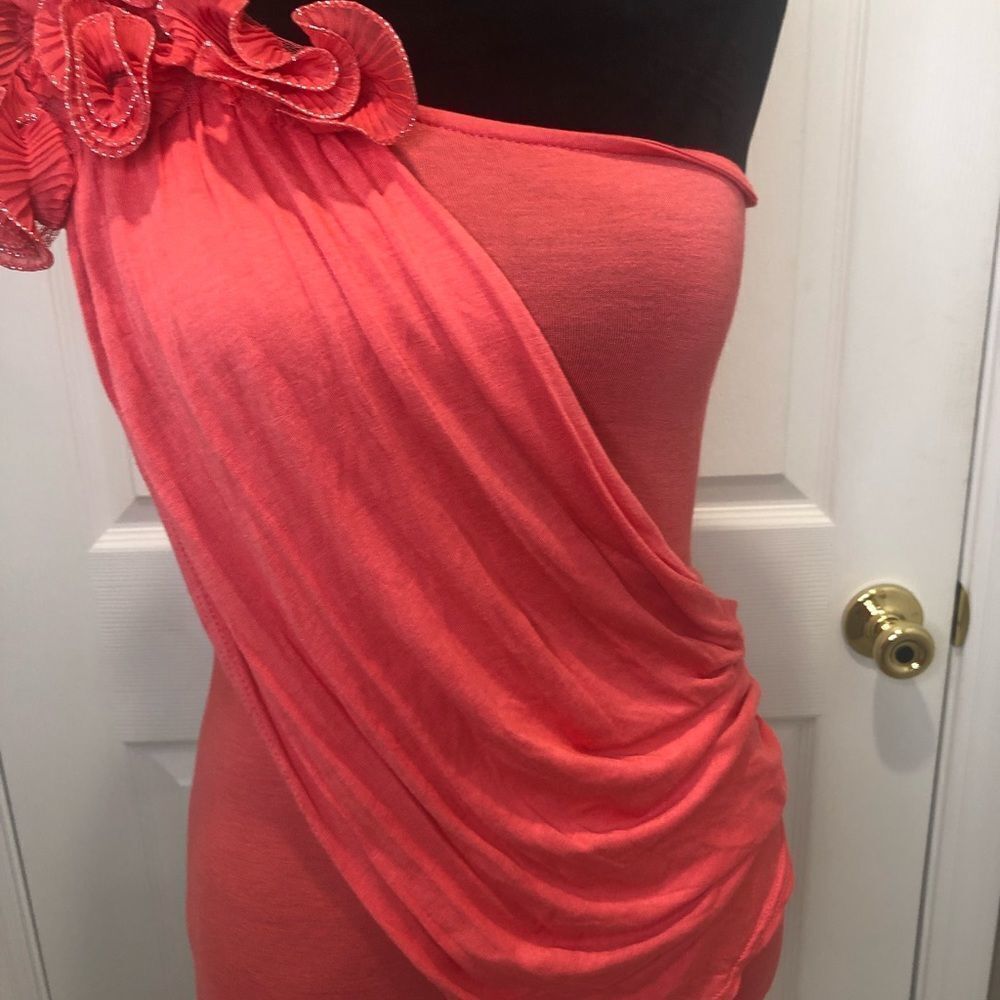 Body Central drape front one strap tank w/ crepe floral silver tip design - Picture 3 of 8